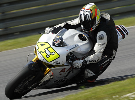 Jan Jespersen er tilbage på sin Honda ved weekendens Super Challenge-løb på Padborg Park efter et voldsomt styrt for seks uger siden.